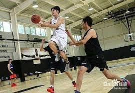 密尔沃基酿酒人队耶利奇在 2020 缩水赛季表现出现断崖式下跌